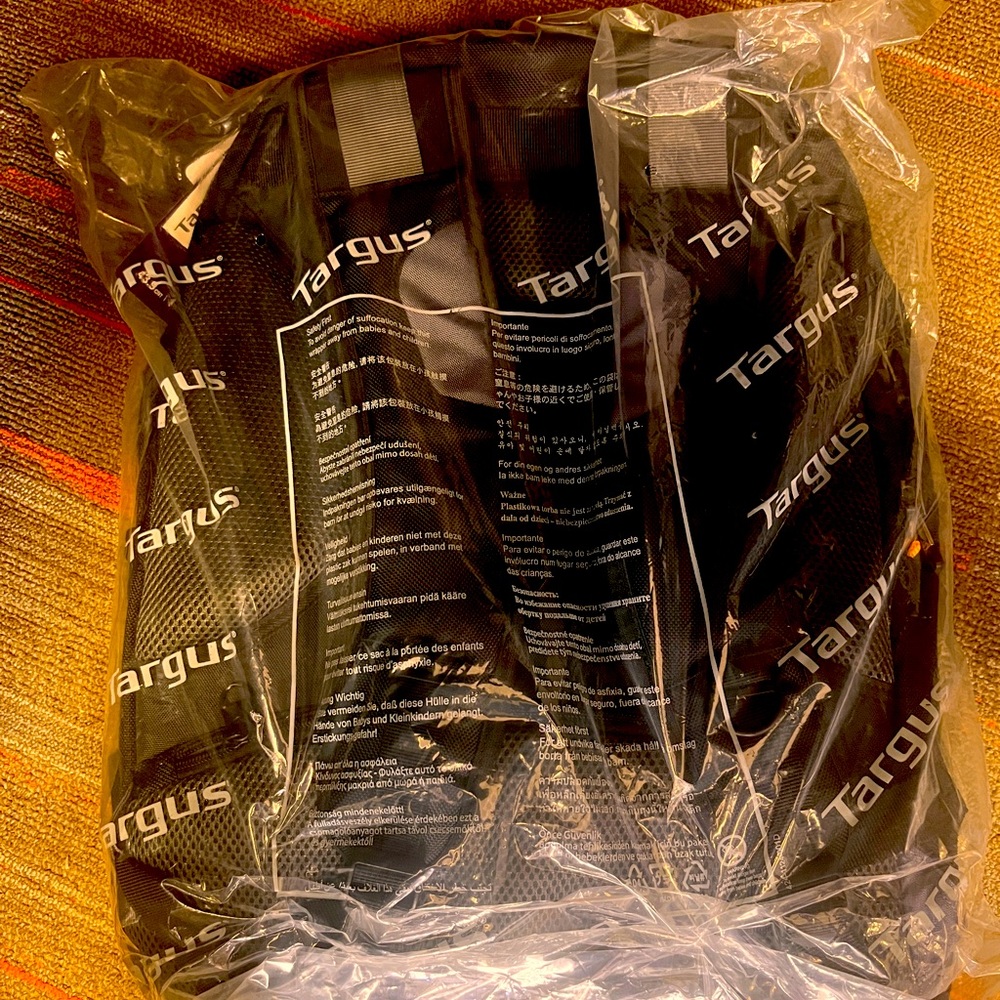 Targus Backpack 17” Drifter Essentials Travel Bag… - image 1